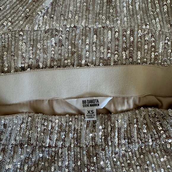 BB Dakota by Steve Madden Gold Sequin Metallic Ruffle Hem Mini Skirt – Smalll - Picture 4 of 4